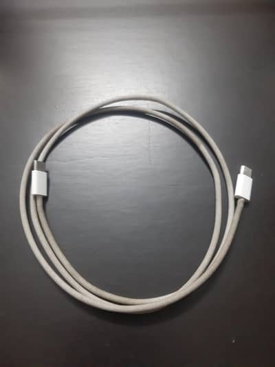 Apple iphone 15/16/17 promax genuine/original charging cable/charger