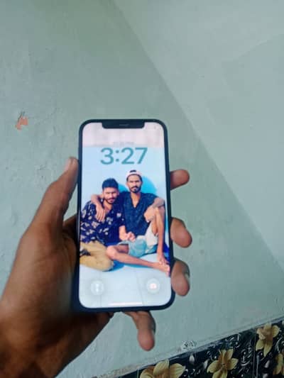 I phone 12 / 64 gb