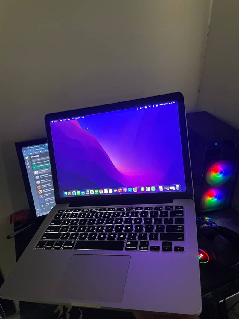 Macbook pro (2015) good condition 0