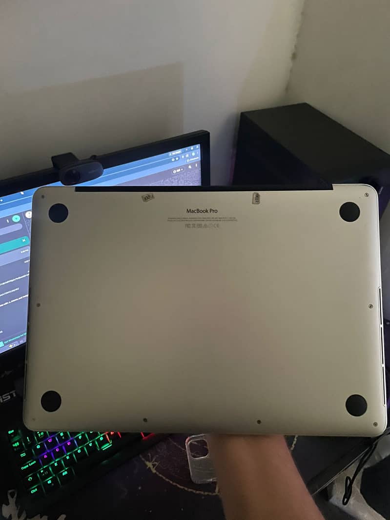 Macbook pro (2015) good condition 1
