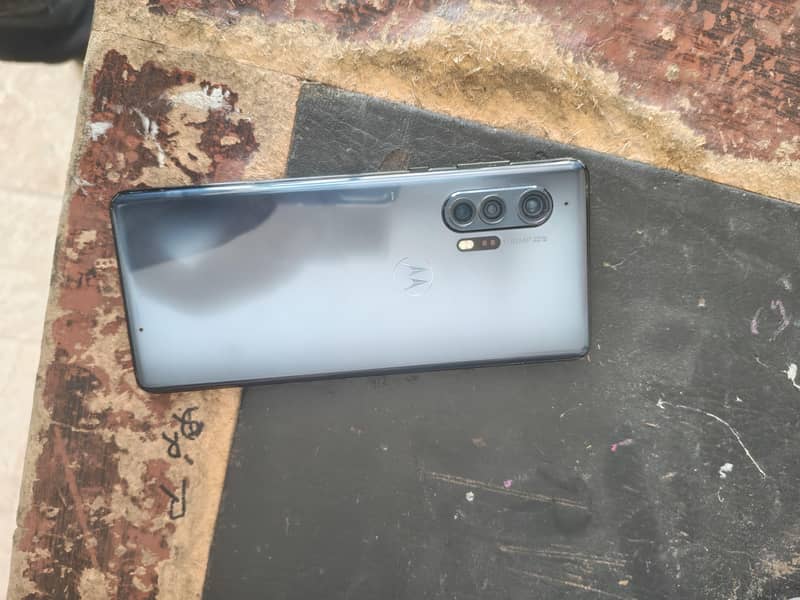 moto edge plus 4