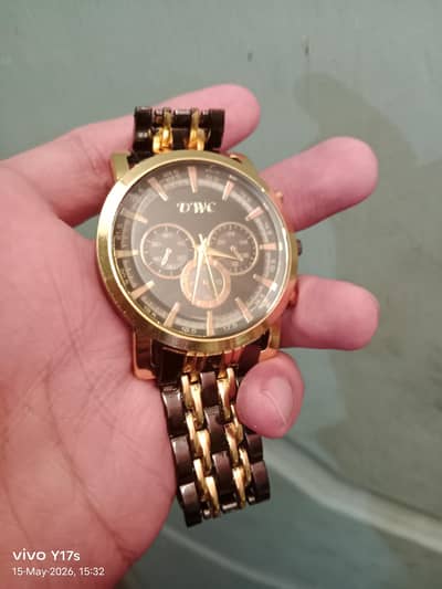 men's wrist black&golden watch