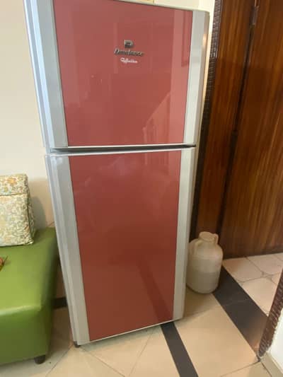 DAWLANCE FRIDGE FULL SIZE FOR SALE