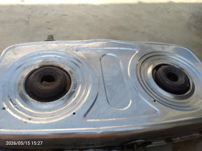 new stove Lia h islye sell kr rhe hen bilkul ok h 1 Year se istemaal h