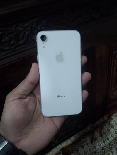 IPHONE XR 64GB