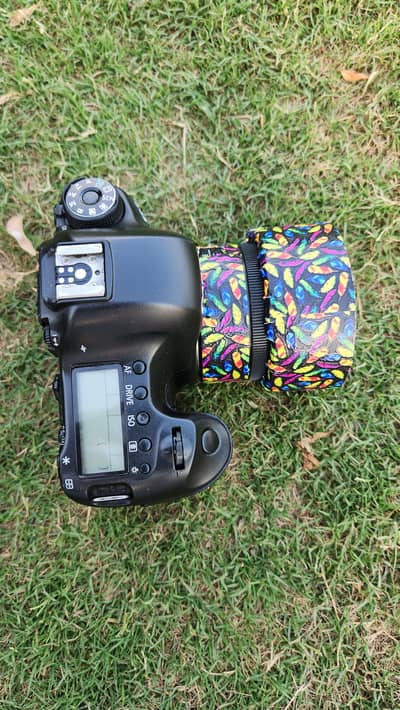 CANON 6D WITH 50MM/f1.8