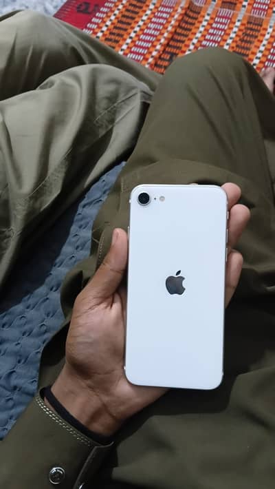 iPhone SE 20 20