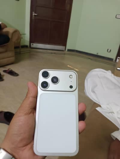 Iphone xr convert 17 pro