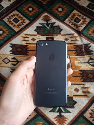 iPhone 7 jv original screen  battery health 83 finger ok no calls