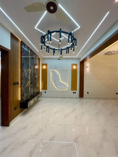 Bahria Orchard Cenral Block 10 Marla House Brand New Upper Portion