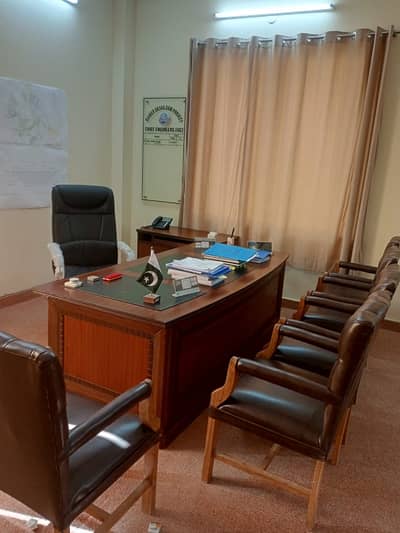 Executive Table with side Rack