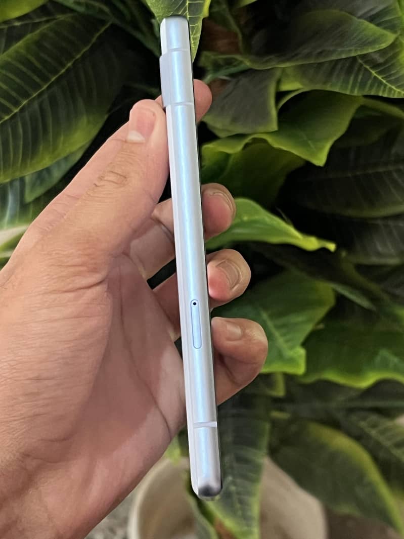 Google pixel 7a 3