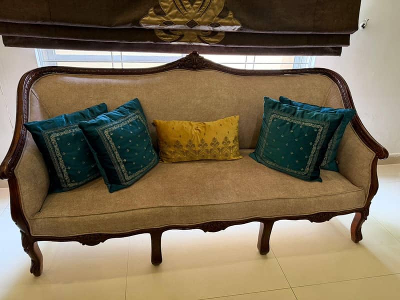 3 seater Sofa 0