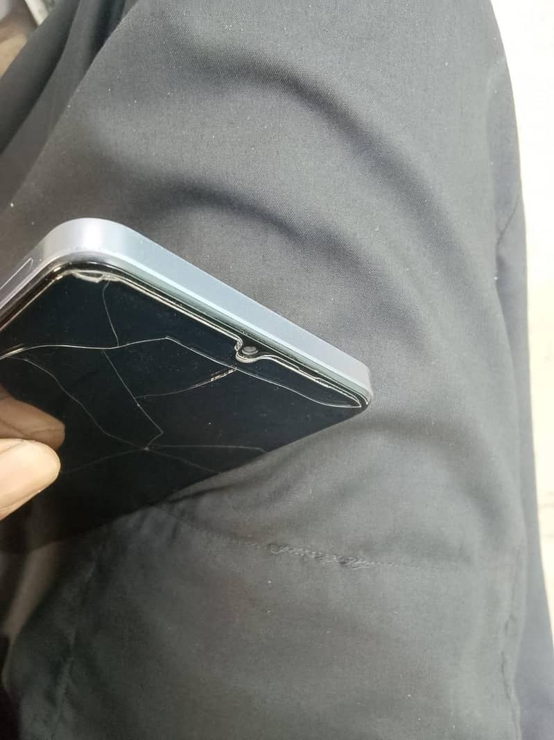 realme note 60 4