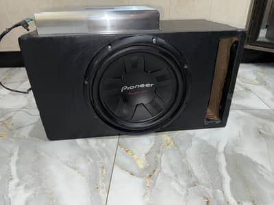 Original Pioneer woofer & amplifier with box lather poshis