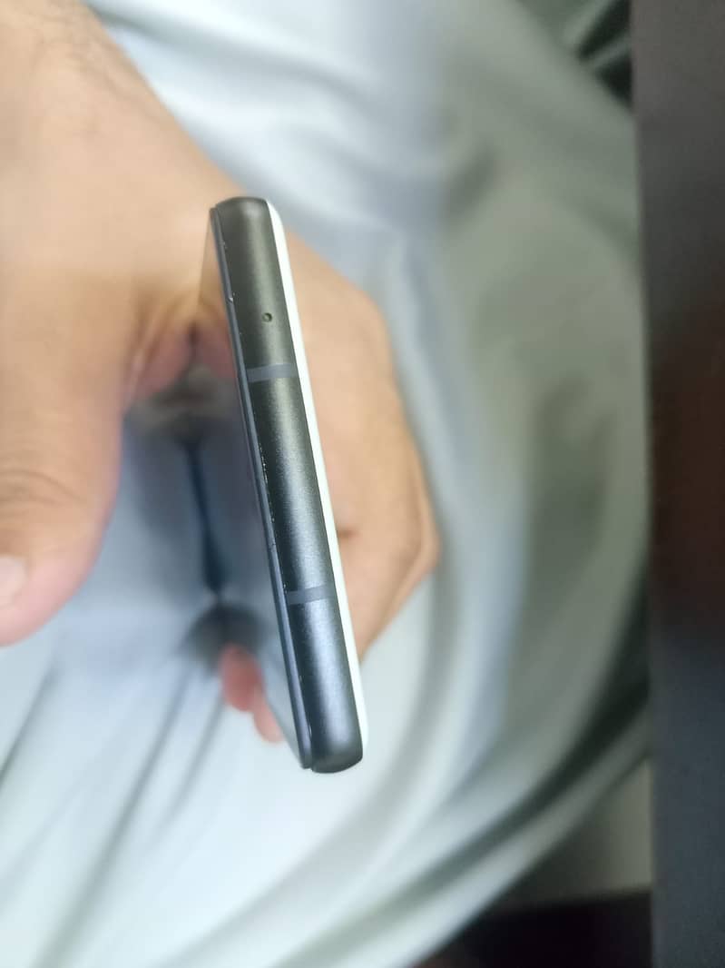 Google Pixel 6a 1