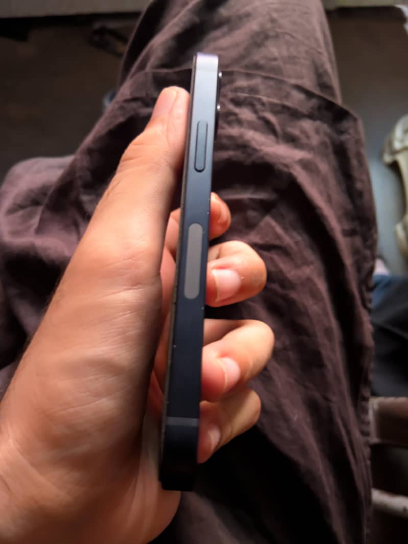 iphone 12 mini 2