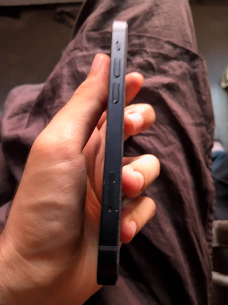 iphone 12 mini 3