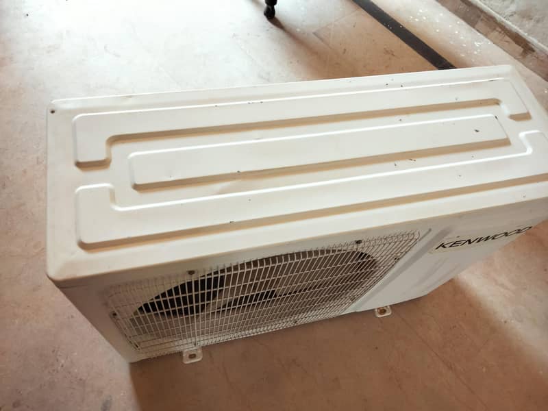split AC 1