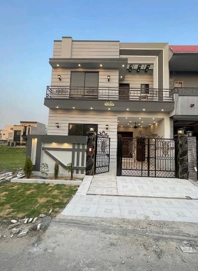 Spacious Prime Location House Is Available For sale In Ideal Location Of Citi Housing Society