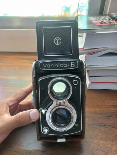Japanese camera yeshica brand