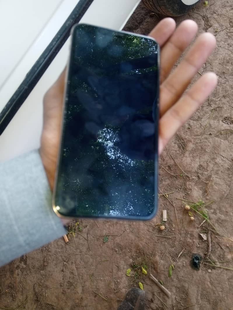 iphone 11 pro max 5