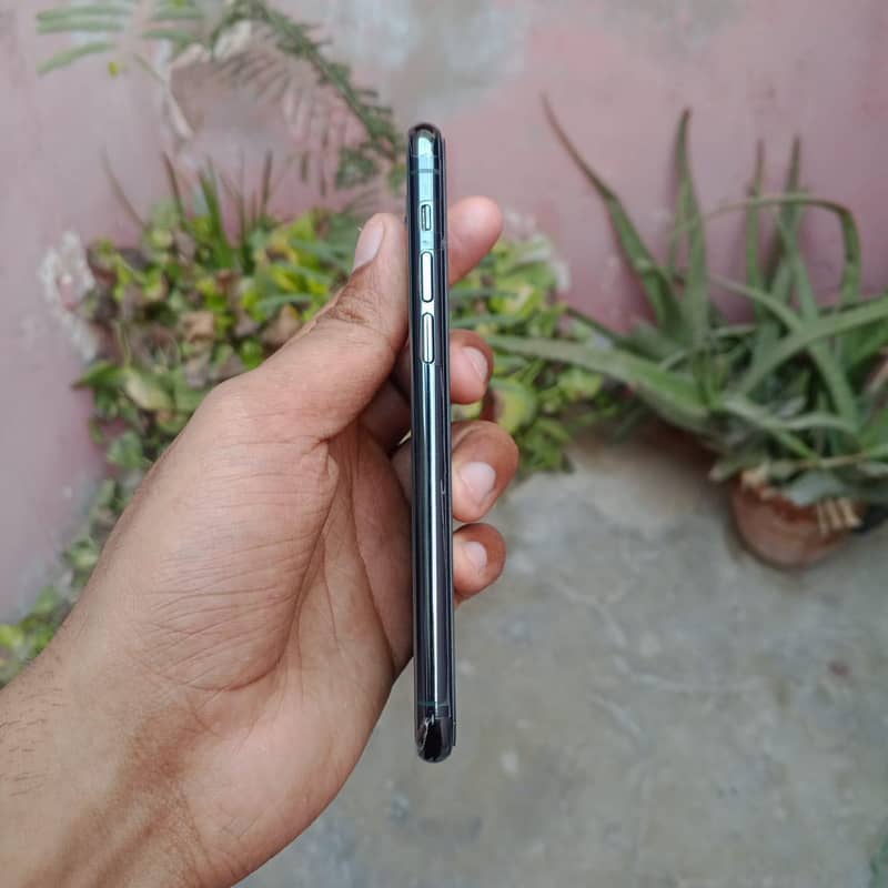 iphone 11 pro 3