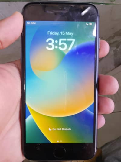 iPhone 8. . . 64jb