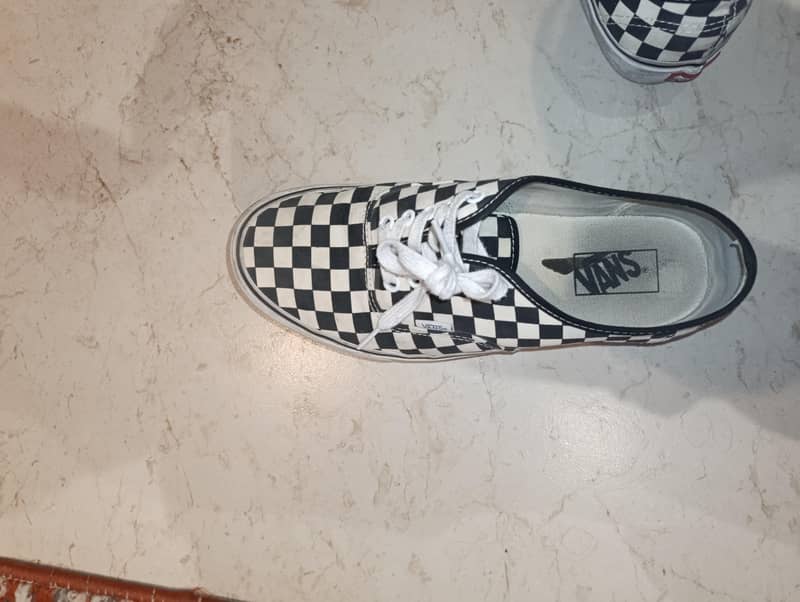 Vans - Checkered 4