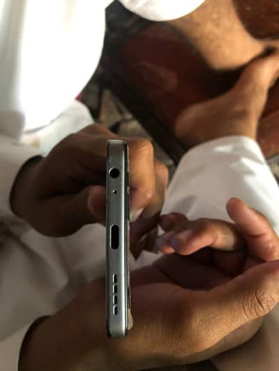 Mobile phone infinix hot 50