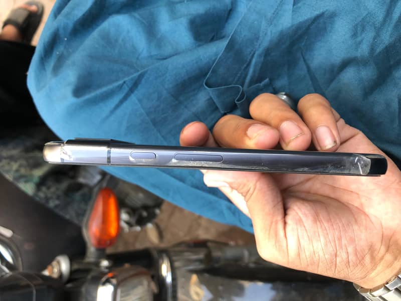 Google pixel 8a 3