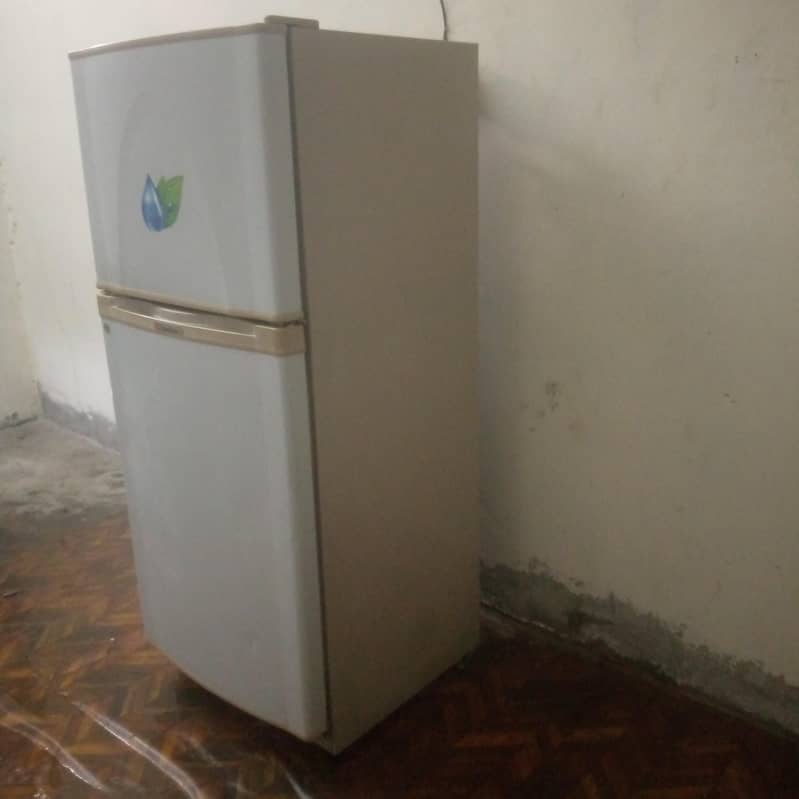 Fridge Dawlance 5