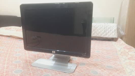 Damaged HP 15 Inch Monitor