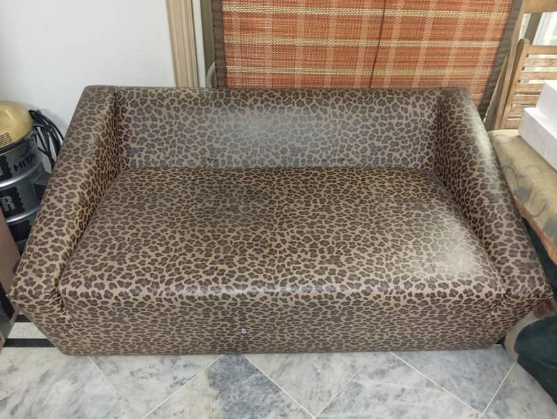 Box seater sofa 1
