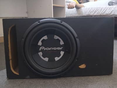 orignal pioneer woofer best price only 1 month used
