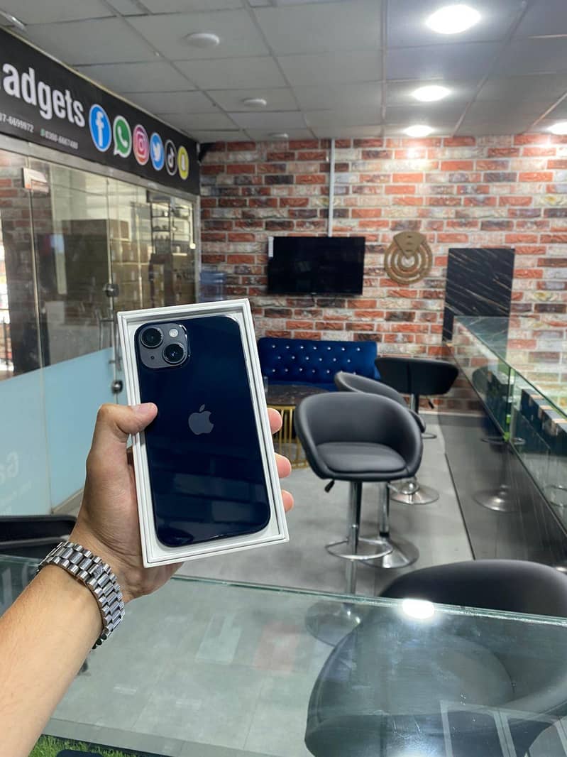 Iphone 14 with box 3