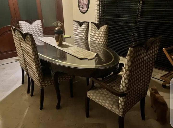 Luxury Dining Table 4