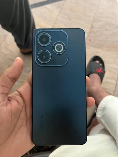 Infinix hot 40i 8+8/128gb.