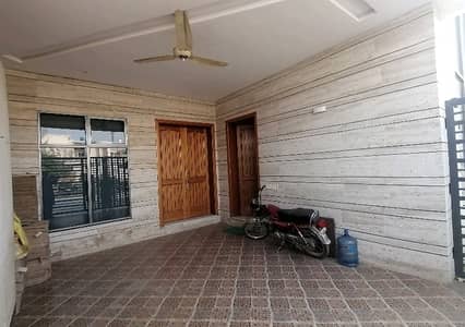 Double Storey 9 Marla House Available In Shalimar Colony For rent