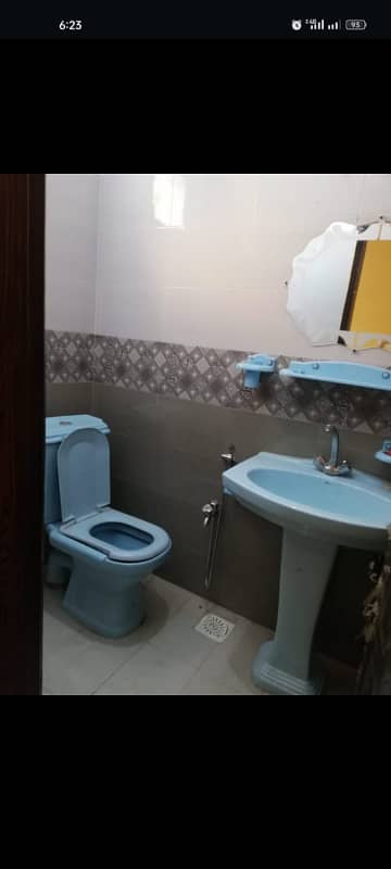 Upper poction available for rent in Abdullah town near range road Rwp
