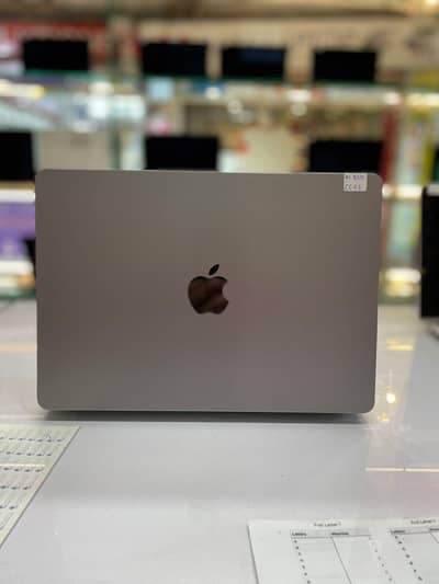 MacBook air M2  13 inch