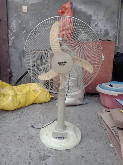 Charging fan
