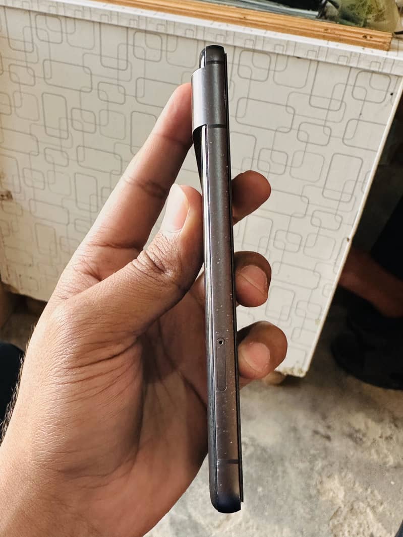 google Pixel 8 4