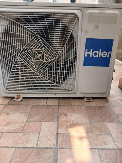 Good Condition Haier 1 Ton Dc Inverter.