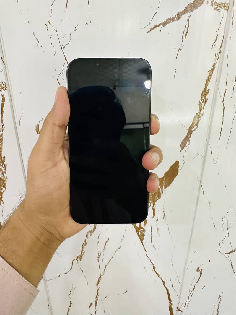 iPhone 13 6