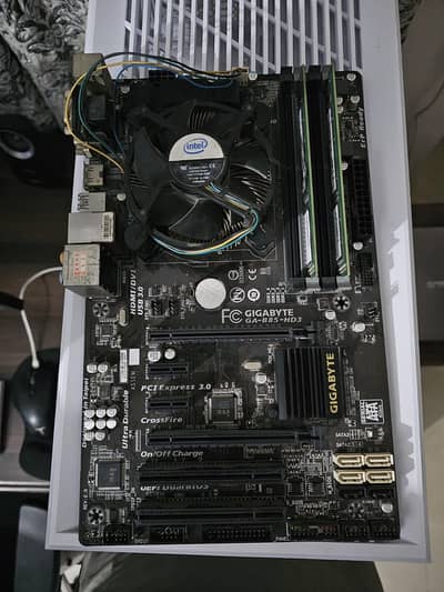 Gigabyte b85-hd3, i5 4590 , 8gb ddr3