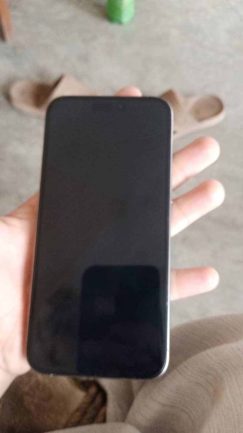IPHONE 15 PRO MAX 1