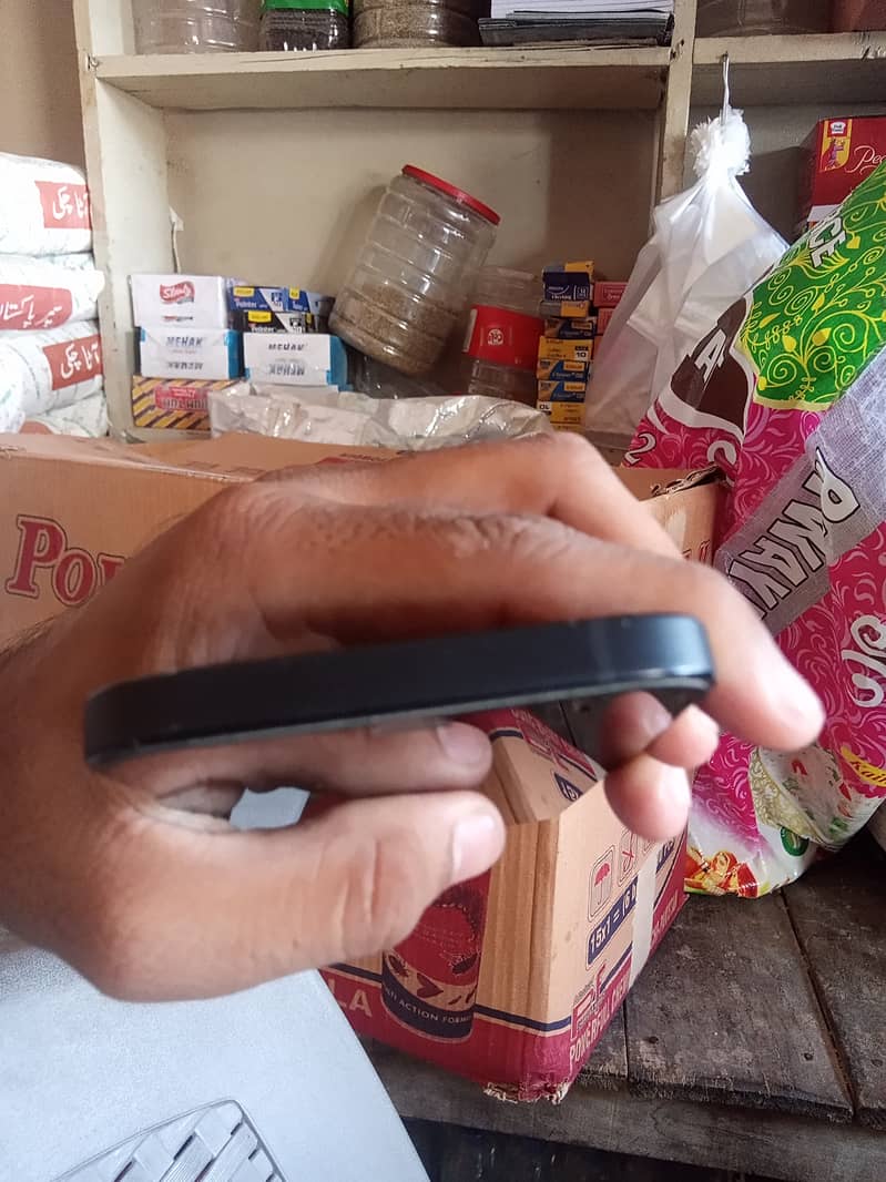Apple iPhone 12 2