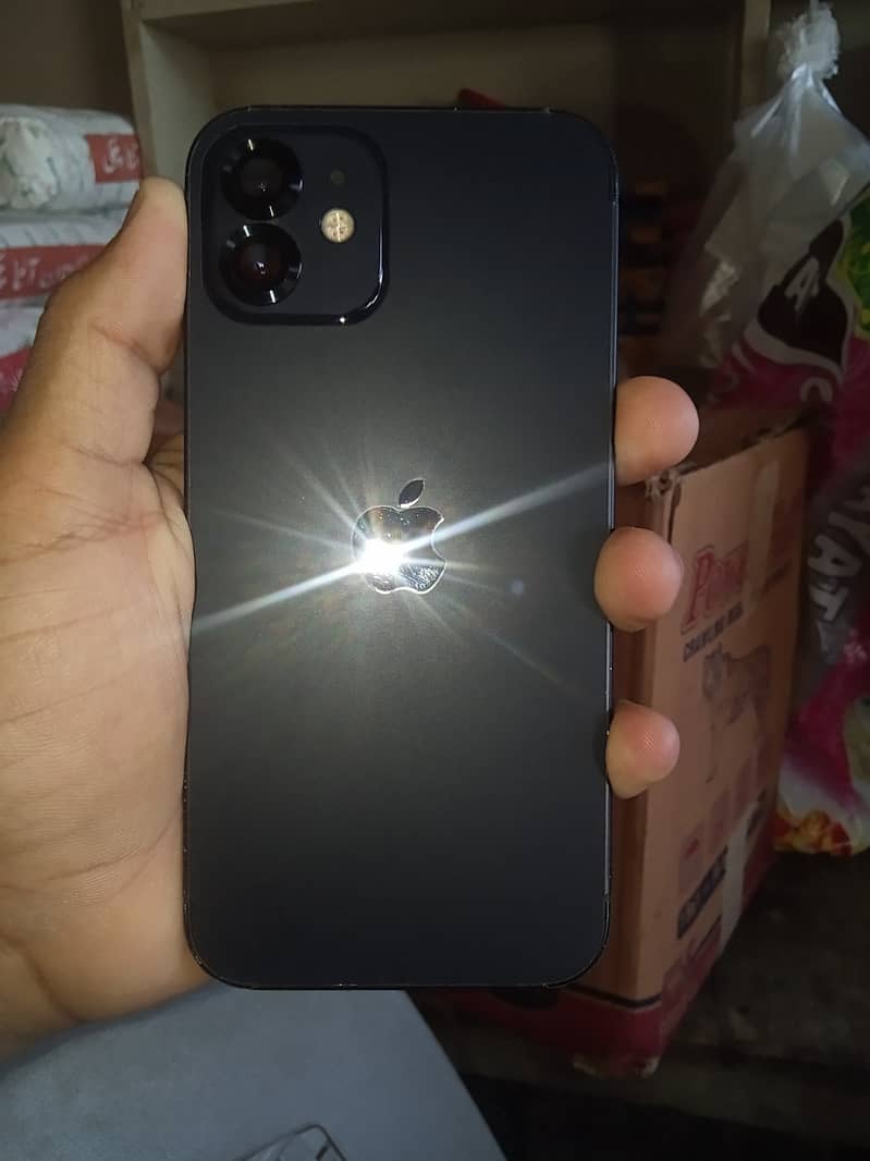 Apple iPhone 12 6