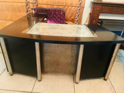 Modern Office Table – Strong & Stylish Design